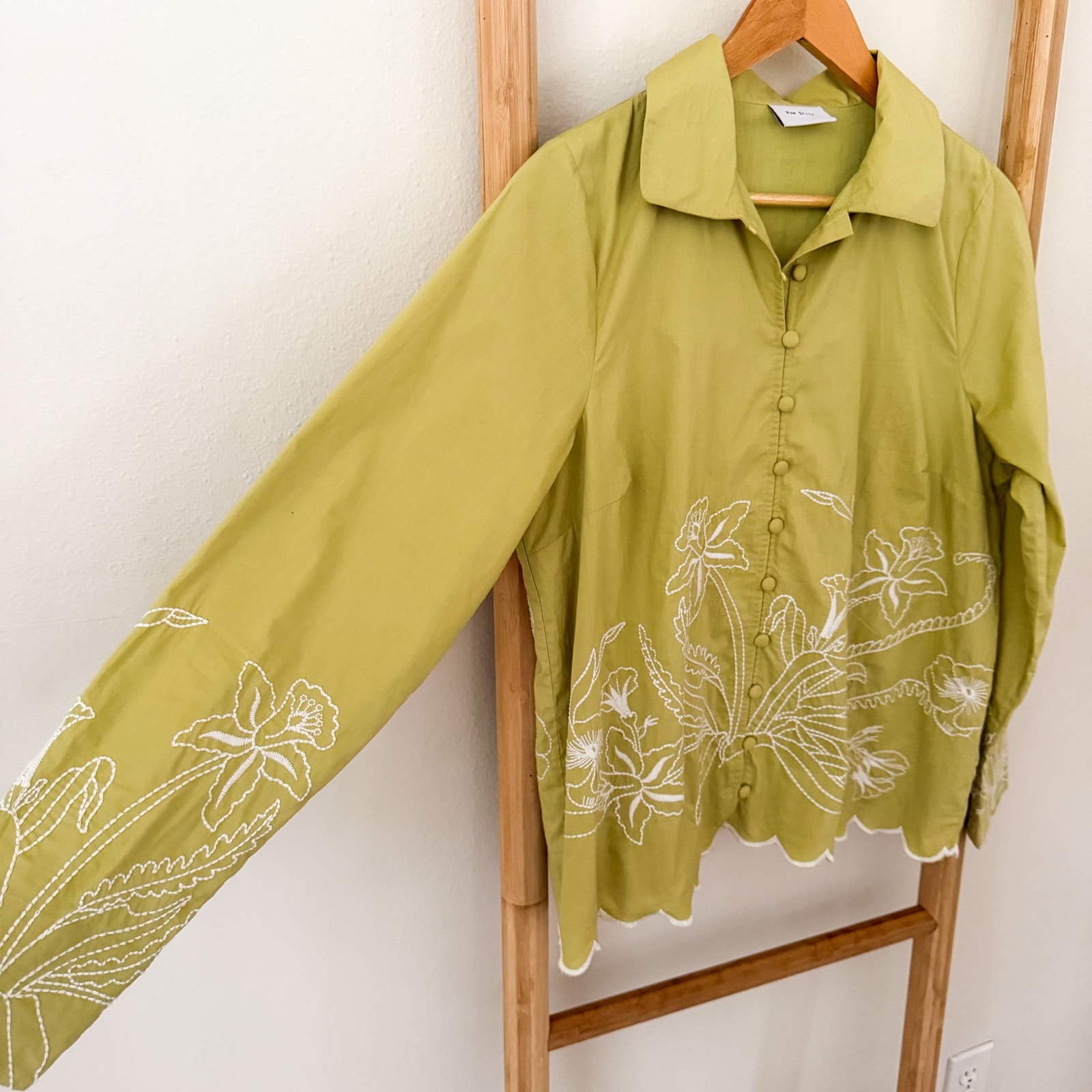 Nwot Rue Stiic S Embroidered Cotton Button Front Blouse Olive Green Scalloped — image 3 of 8